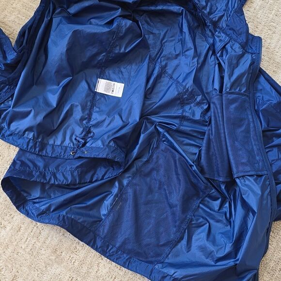 Eddie Bauer | Packable Windbreaker - Picture 7 of 9